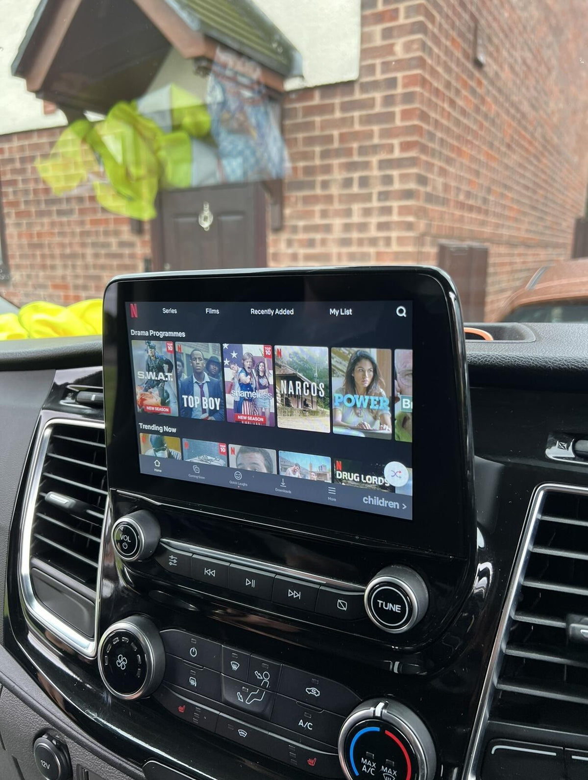 AI Media Box for Ford